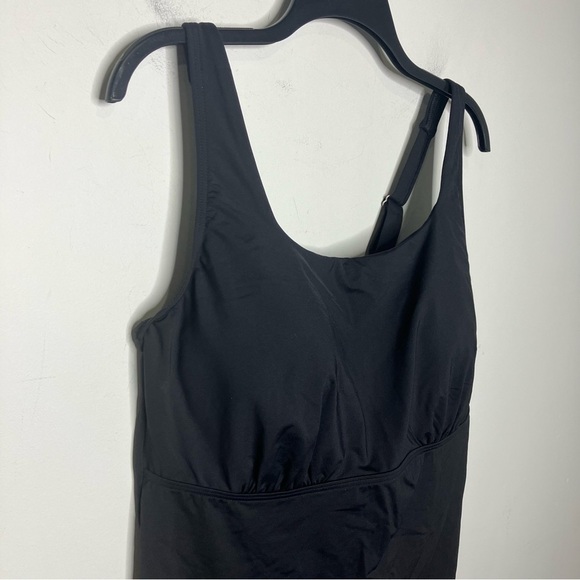 Lands’ End black Tankini top underwire size 16W DD slimming round neckline - Picture 2 of 6